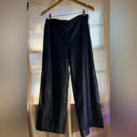 Karen Kane Faux Leather Crop Wide Leg Pants Black Size Small NWT - Picture 2 of 7